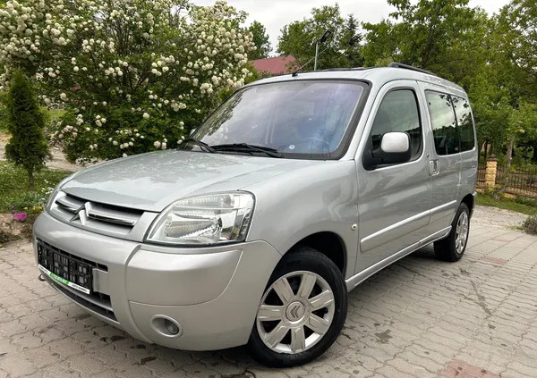 citroen podkarpackie Citroen Berlingo cena 13900 przebieg: 242000, rok produkcji 2006 z Gościno